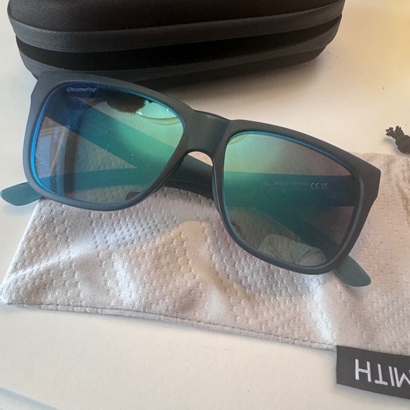 Smith Lowdown2 sunglasses matt Pacific Crystal + ChromaPop™ Glass Polarized Opal - Picture 1 of 5